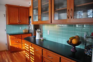 تایل بین کابینتی